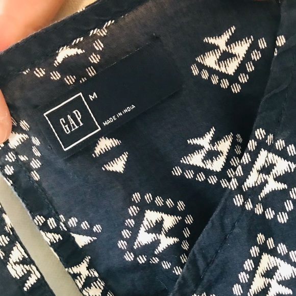 GAP Short Sleeve Top - Picture 4 of 5